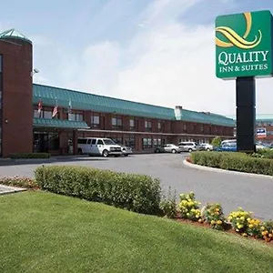 Hotel Quality & Pe Trudeau Airport ***